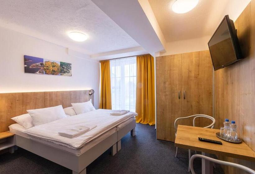 חדר סטנדרט, Svět