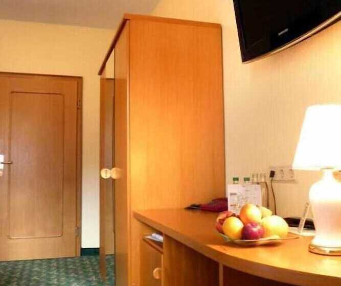Номер Стандарт, Landhotel Dresden