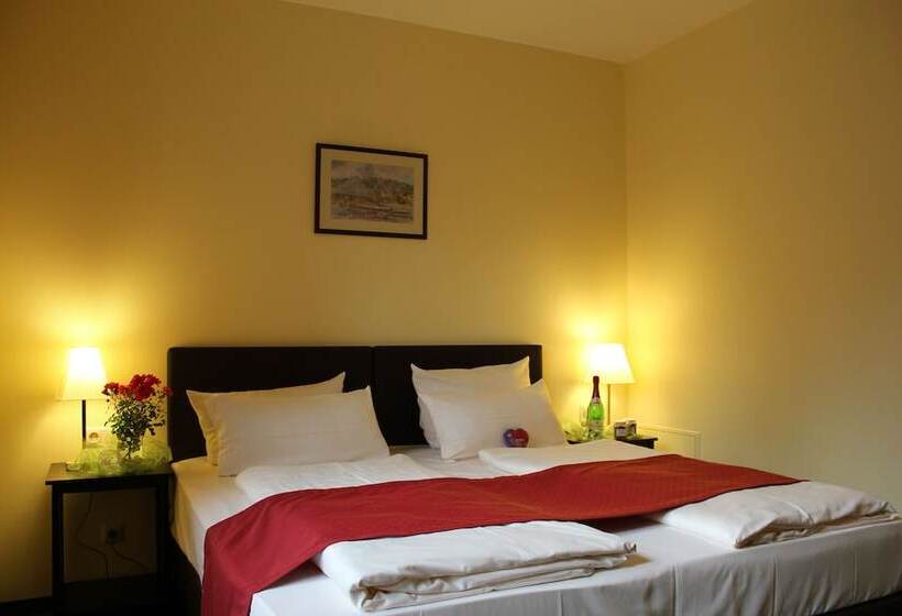 Номер Стандарт, Landhotel Dresden
