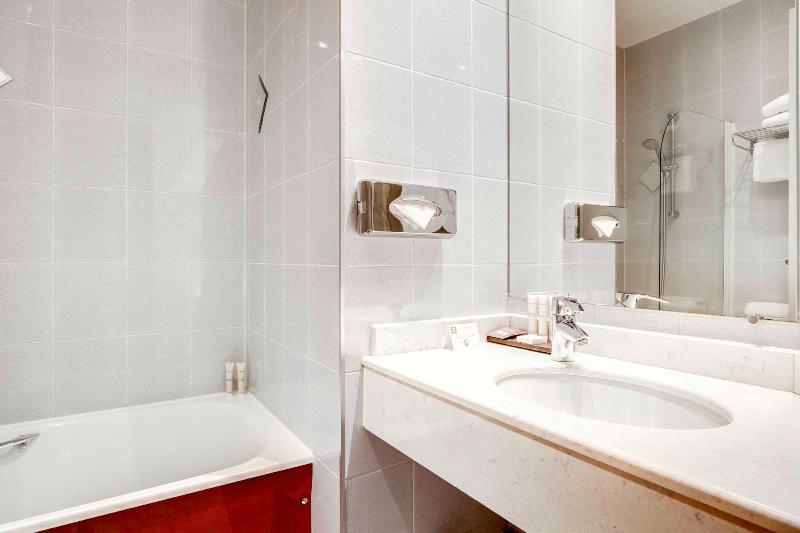 ファミリールーム, Acadia Astotel