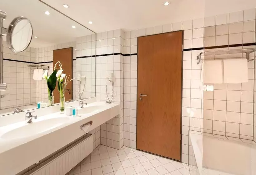 سوییت جونیور, Dorint Kongresshotel Düsseldorf/neuss