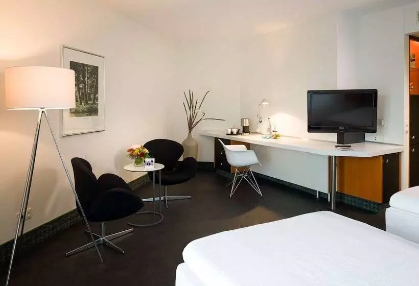 سوییت جونیور, Dorint Kongresshotel Düsseldorf/neuss