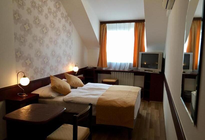 スタンダードルーム, Gloria Budapest City Center