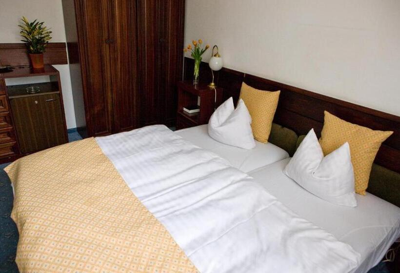 スタンダードルーム, Gloria Budapest City Center