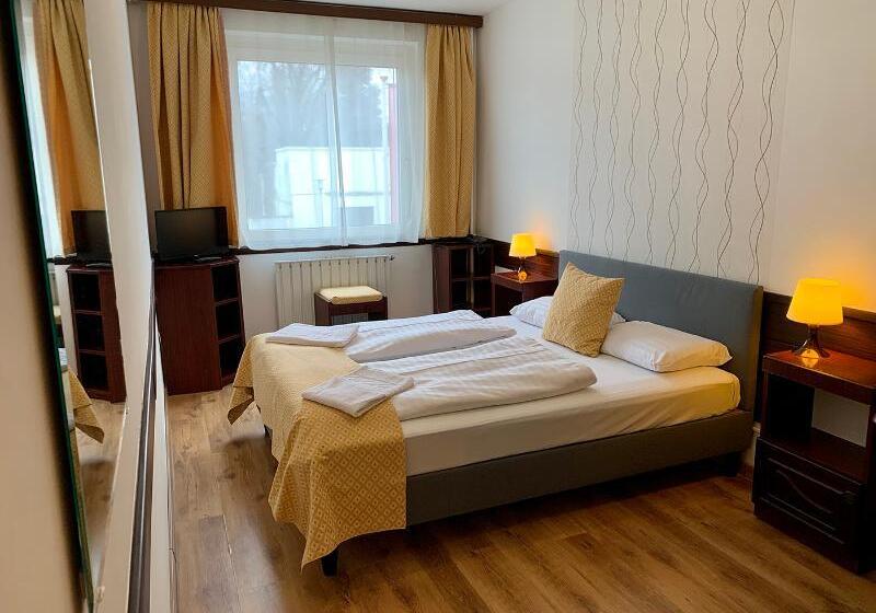 スタンダードルーム, Gloria Budapest City Center