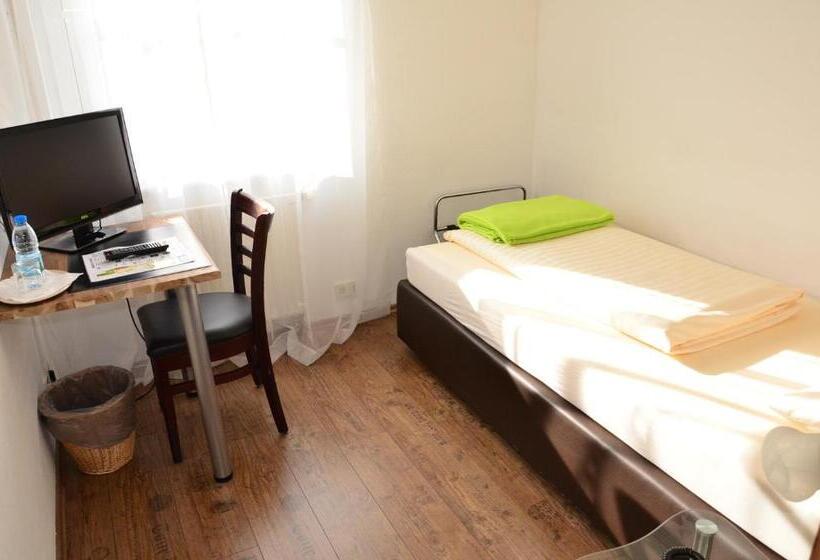 스탠다드 싱글 룸, Mörike