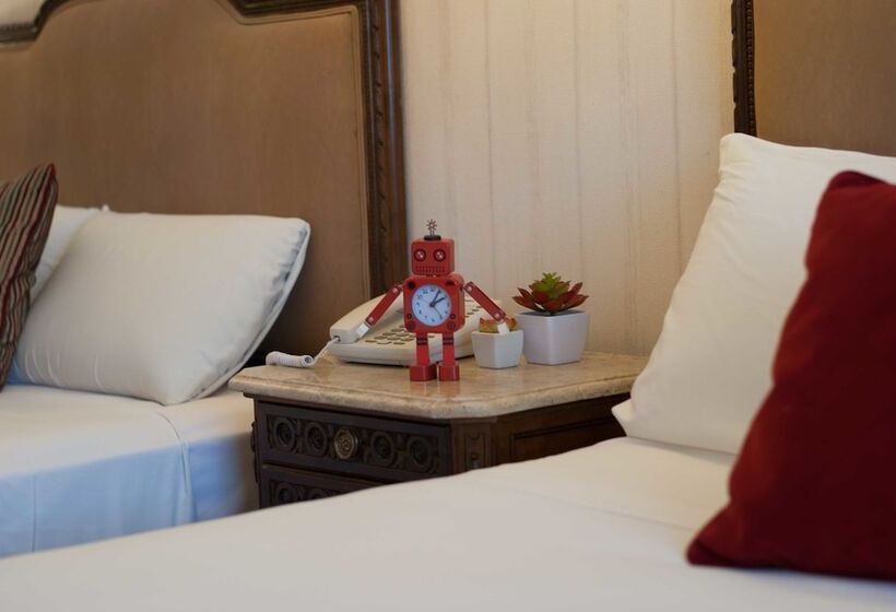 חדר סטנדרט שתי מיטות זוגיות, Ramada By Wyndham Buenos Aires Centro