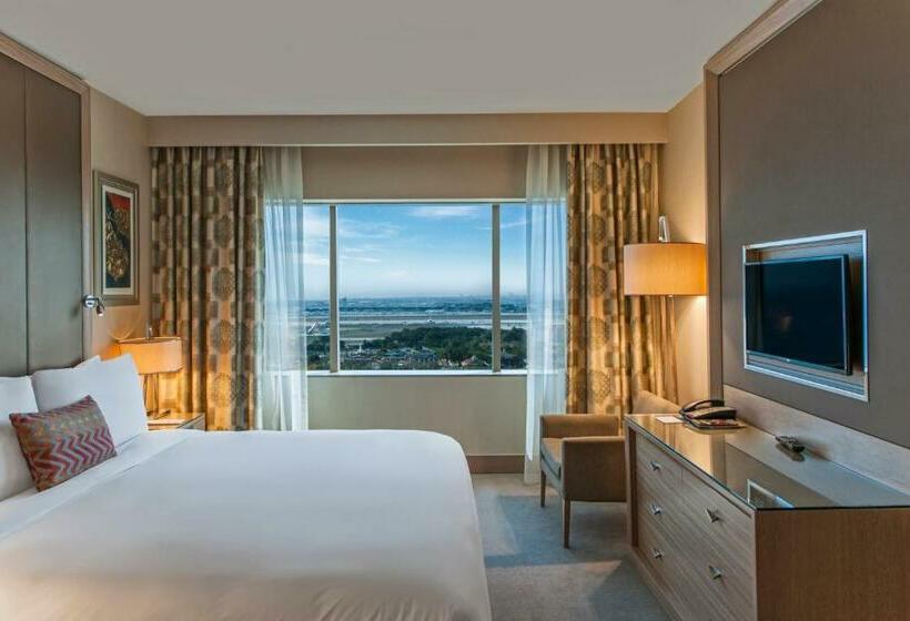 キングサイズベッドのスイートルーム, Renaissance Polat Istanbul