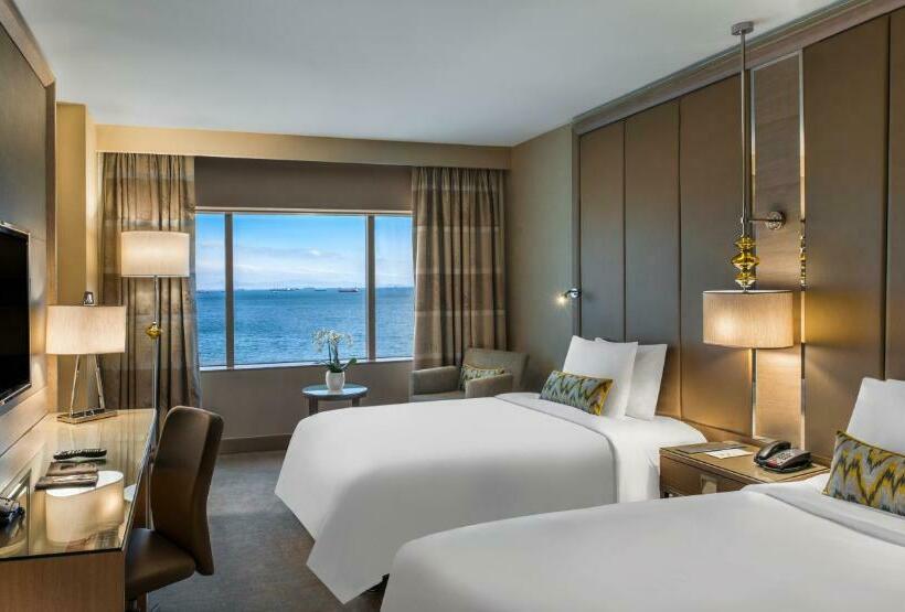 シティビューのデラックスルーム, Renaissance Polat Istanbul