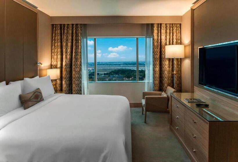 キングサイズベッドのスイートルーム, Renaissance Polat Istanbul