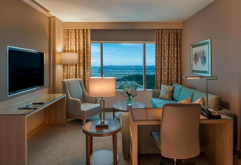 キングサイズベッドのスイートルーム, Renaissance Polat Istanbul