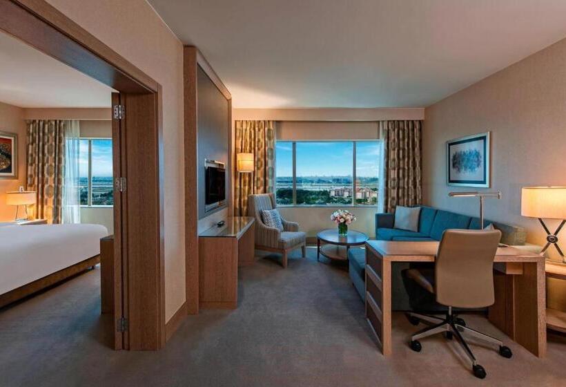 キングサイズベッドのスイートルーム, Renaissance Polat Istanbul