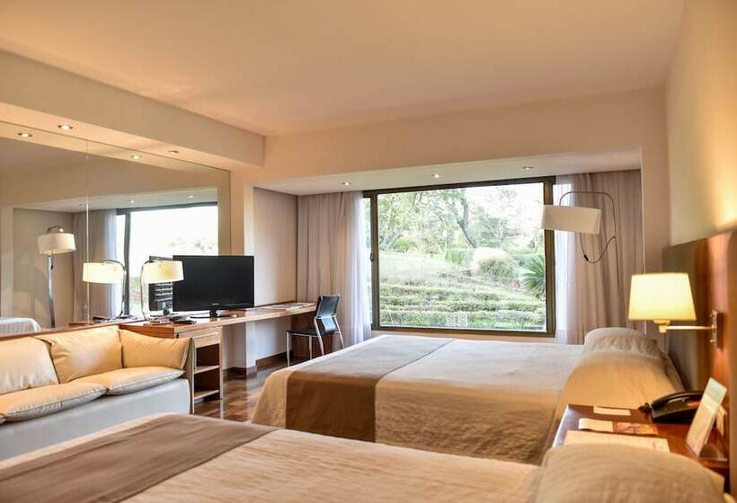 اتاق سوپریور با چشم‌انداز باغ, Yacht & Golf Club Paraguayo, A Tribute Portfolio Resort