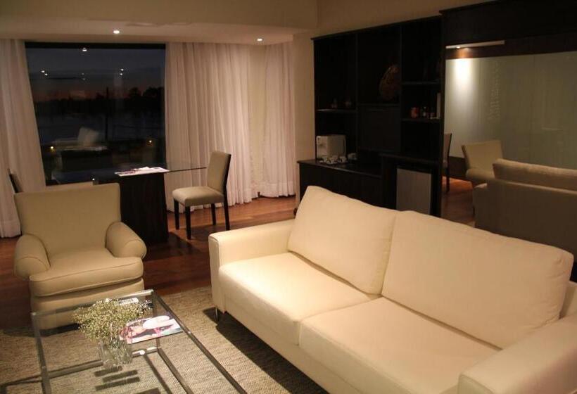 سوییت جونیور لوکس, Yacht & Golf Club Paraguayo, A Tribute Portfolio Resort