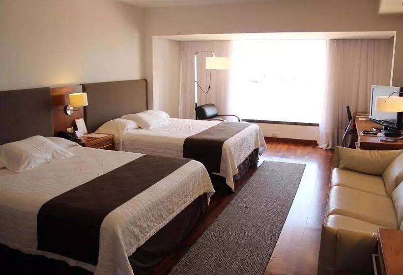 Deluxe room with river view, Yacht & Golf Club Paraguayo, A Tribute Portfolio Resort