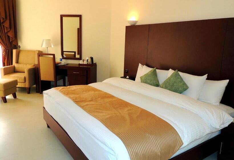 اتاق سوپریور, Sohar Beach