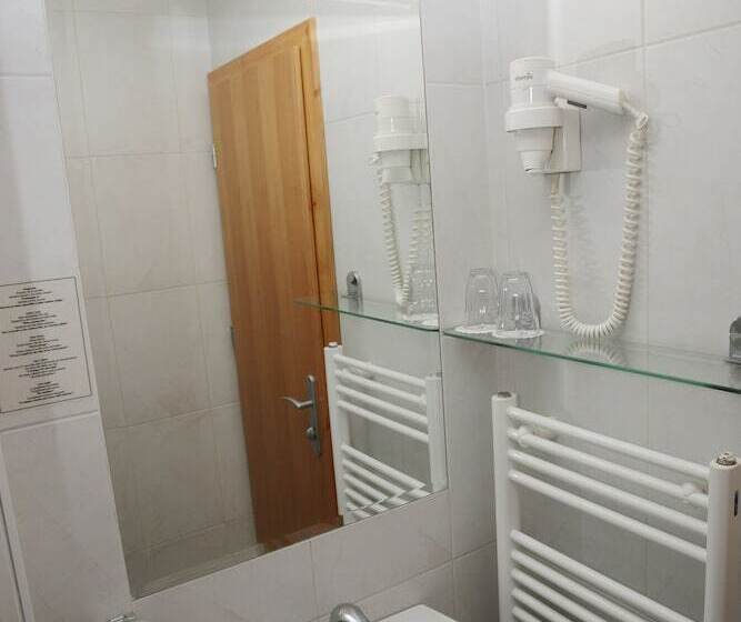 اتاق استاندارد, Tabor Maribor