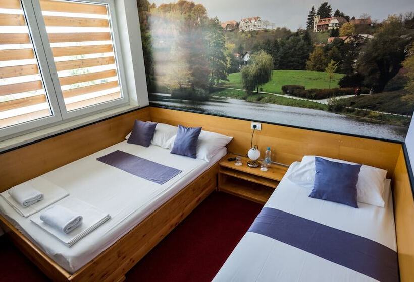 اتاق استاندارد سه نفره, Tabor Maribor