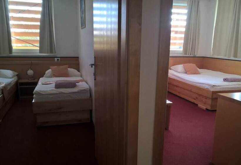 اتاق خانوادگی, Tabor Maribor