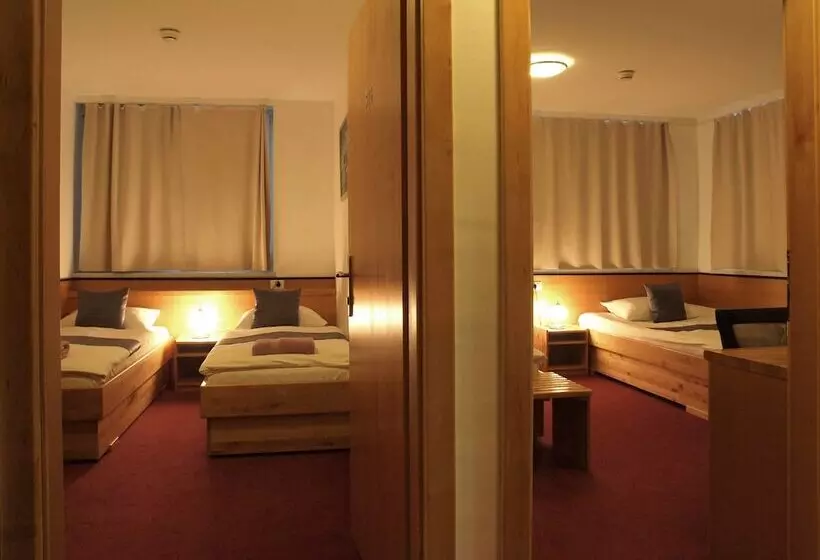 ファミリールーム, Tabor Maribor