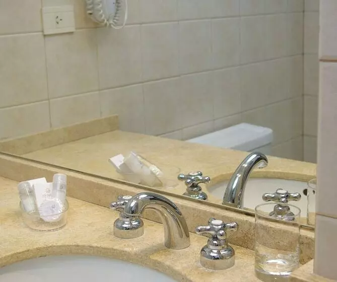 استودیوی استاندارد, Loi Flats Buenos Aires
