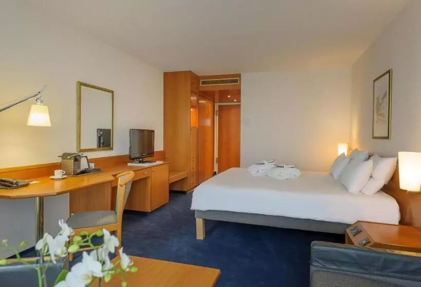 スーペリアールーム, Novotel Freiburg Am Konzerthaus