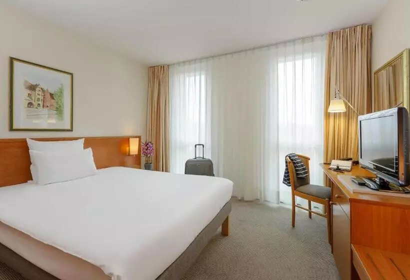 スーペリアールーム, Novotel Freiburg Am Konzerthaus