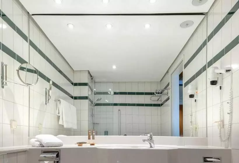 スーペリアールーム, Novotel Freiburg Am Konzerthaus