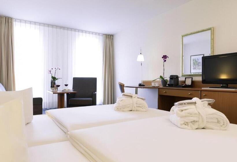 Номер Superior, Novotel Freiburg Am Konzerthaus