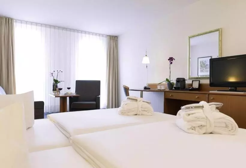 スーペリアールーム, Novotel Freiburg Am Konzerthaus