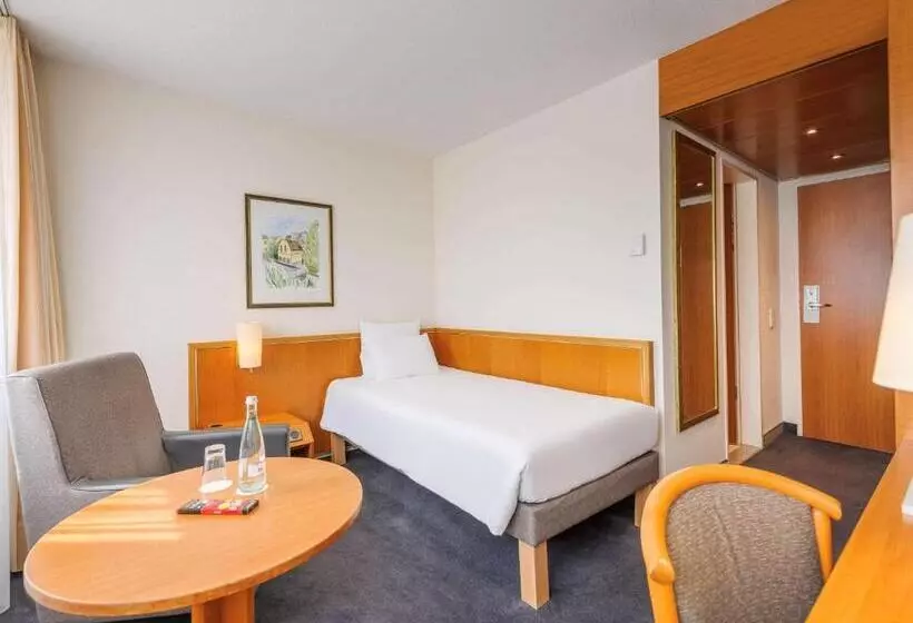 スタンダードシングルルーム, Novotel Freiburg Am Konzerthaus