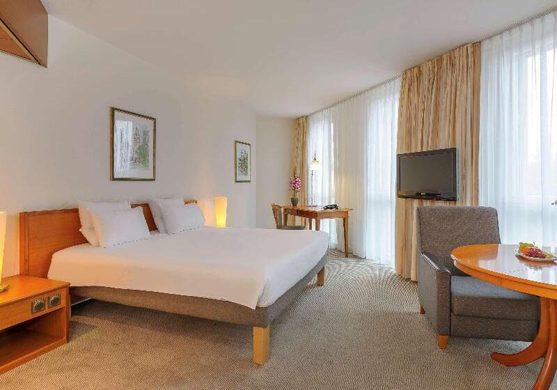Номер Стандарт, Novotel Freiburg Am Konzerthaus