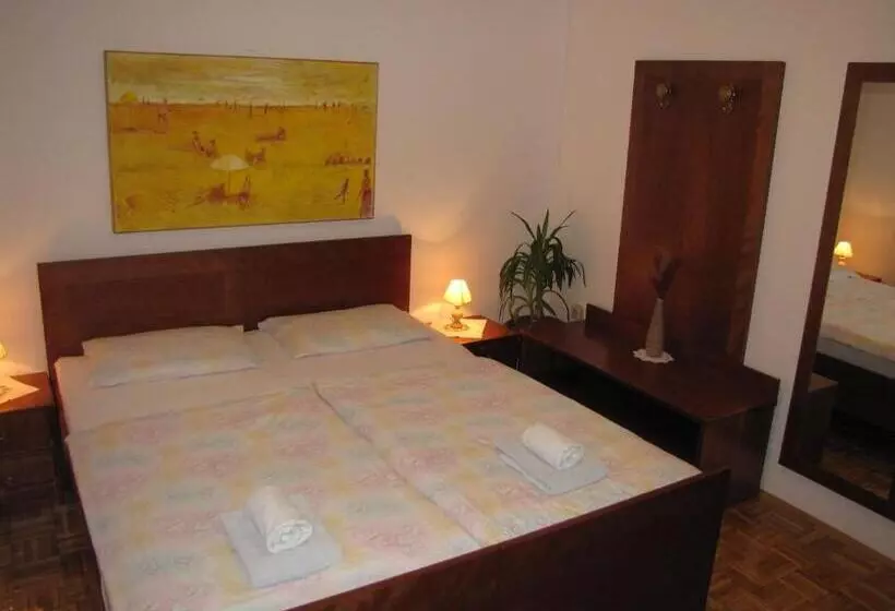 اتاق استاندارد سه نفره, Guesthouse Zorko Gostilna Domen