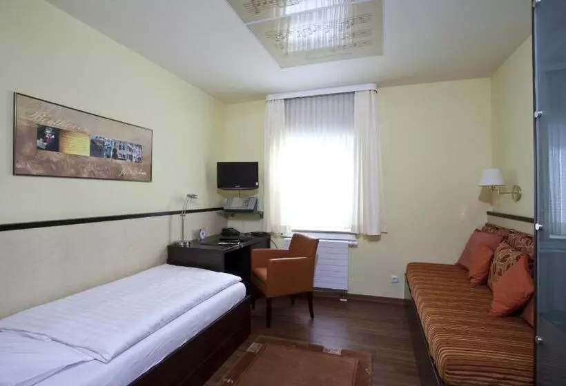 Standard Thematic Room, Am Braunen Hirsch