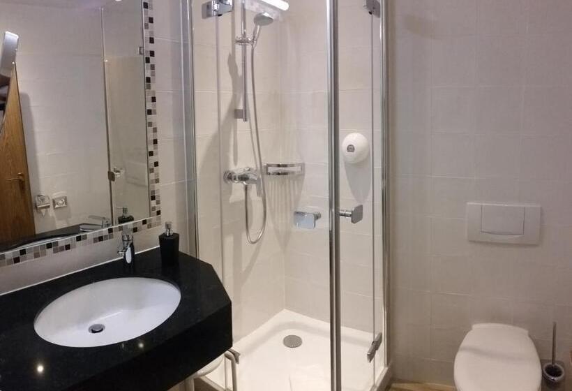 스탠다드 룸, Backenkohler