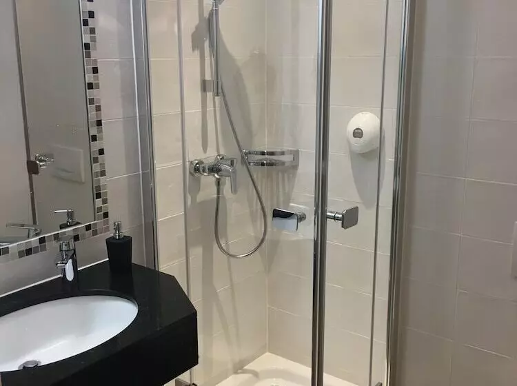 スタンダードシングルルーム, Backenkohler