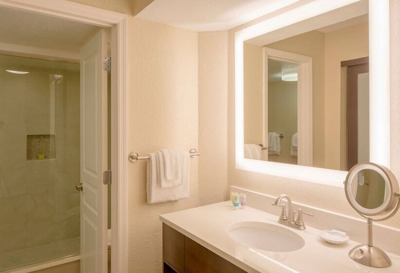 Люкс Deluxe 2 Спальни, Bluegreen Vacations Casa Del Mar