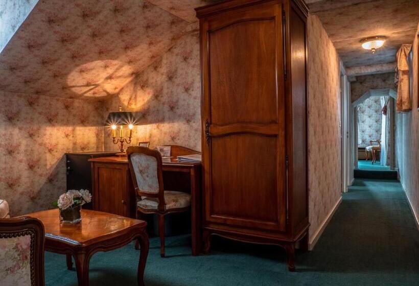 جناح مزود بجاكوزى, Chateau Des Bondons Ei