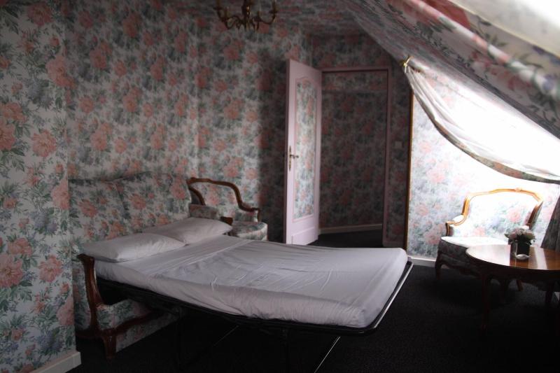 جناح مزود بجاكوزى, Chateau Des Bondons Ei