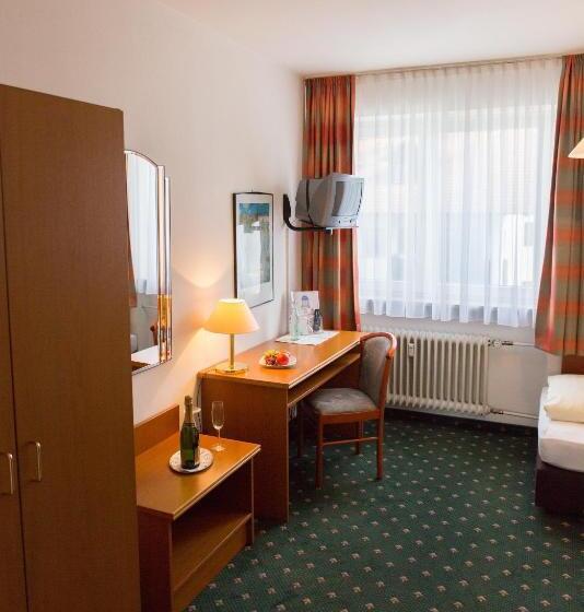 스탠다드 싱글 룸, Cosima