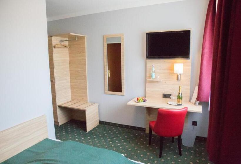 컴포트 싱글 룸, Cosima