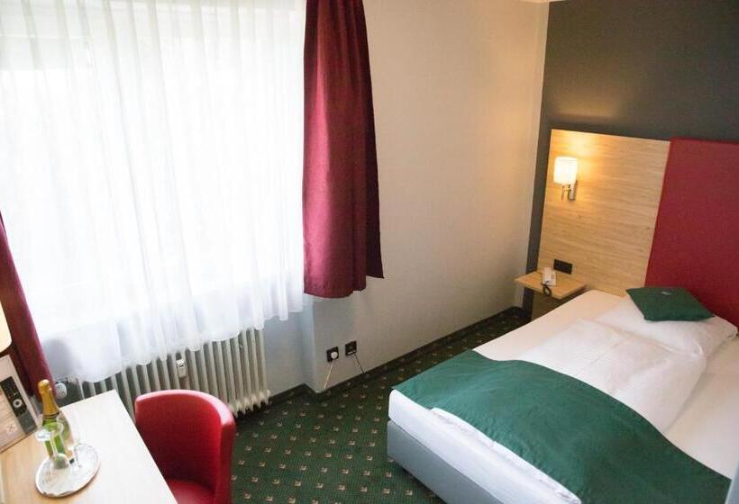 컴포트 싱글 룸, Cosima