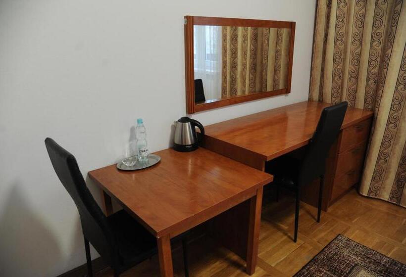 エコノミーシングルルーム, Dedal