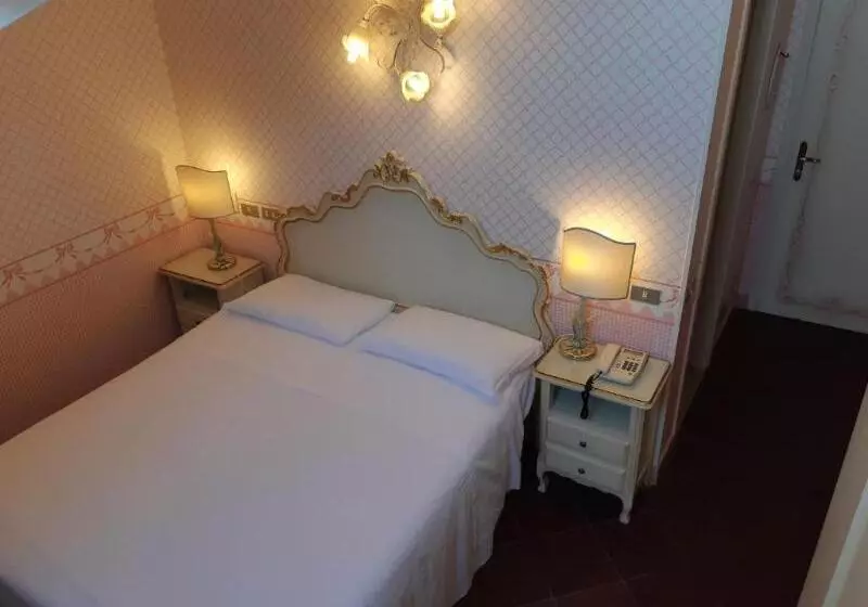 اتاق کلاسیک سه تخته, Duchessa Isabella Collection By Uappala Hotels