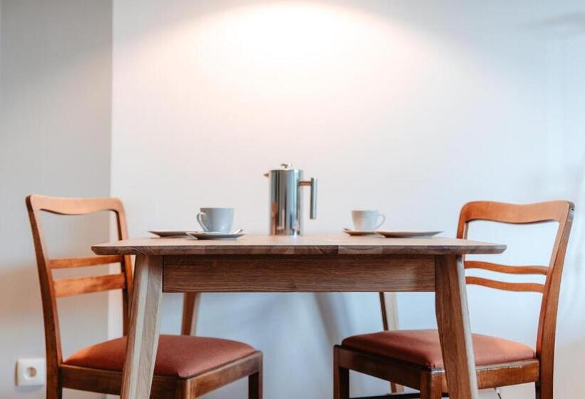 استودیوی استاندارد, Granetal.quartier