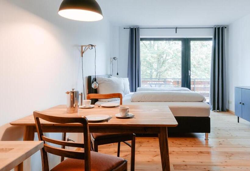 استودیوی استاندارد, Granetal.quartier