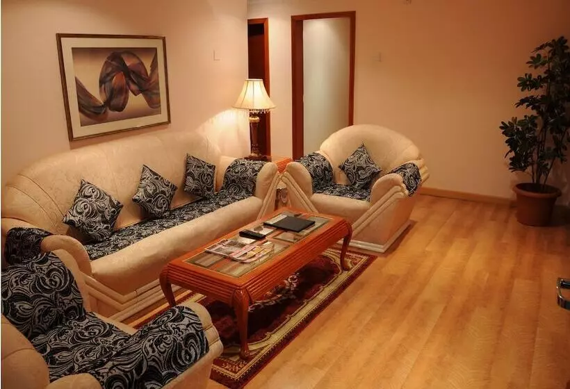 سوئیت مدیریتی 2 خوابه, Gulf Gate