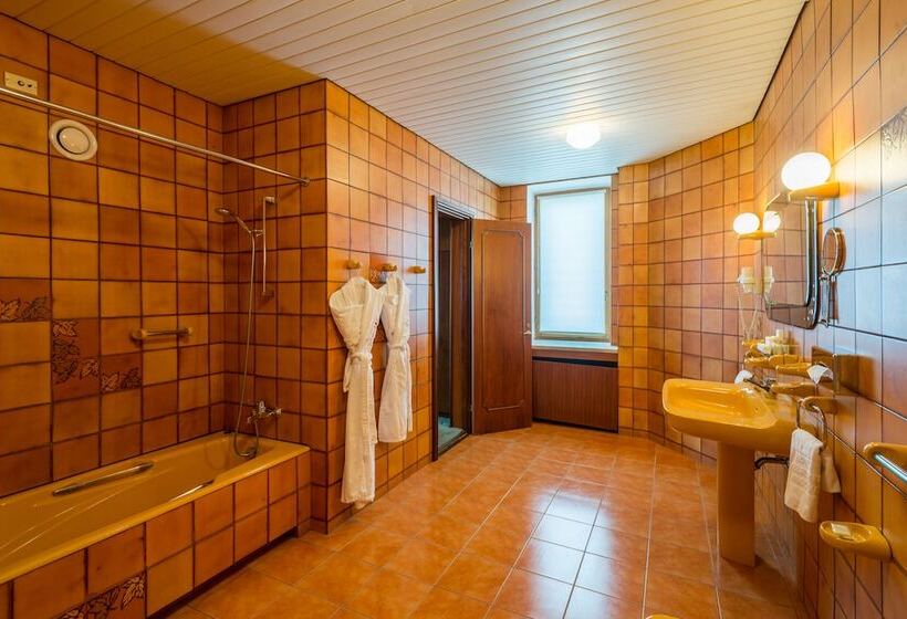 스위트, President