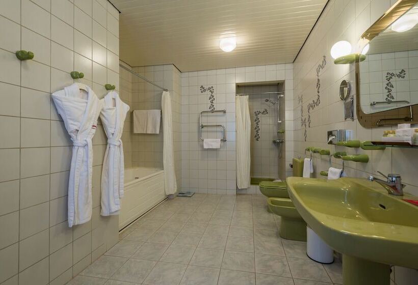 스위트, President