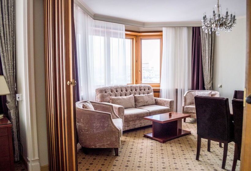 스위트, President